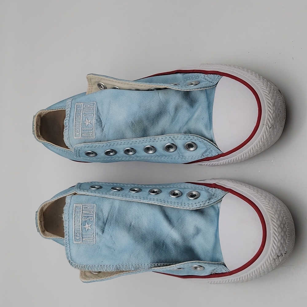 Converse Women's 7.5 Blue Satin